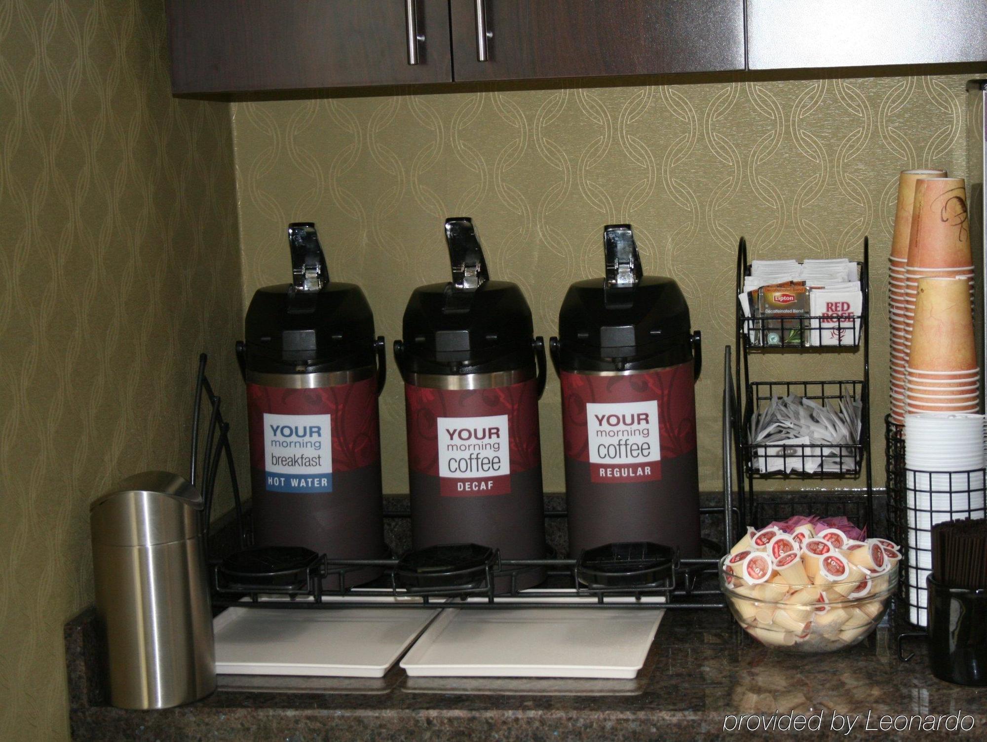 Spark By Hilton Toronto Маркем Ресторан фото